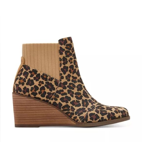 Tom’s | Leopard Print Wedge Heel Booties - Picture 3 of 9